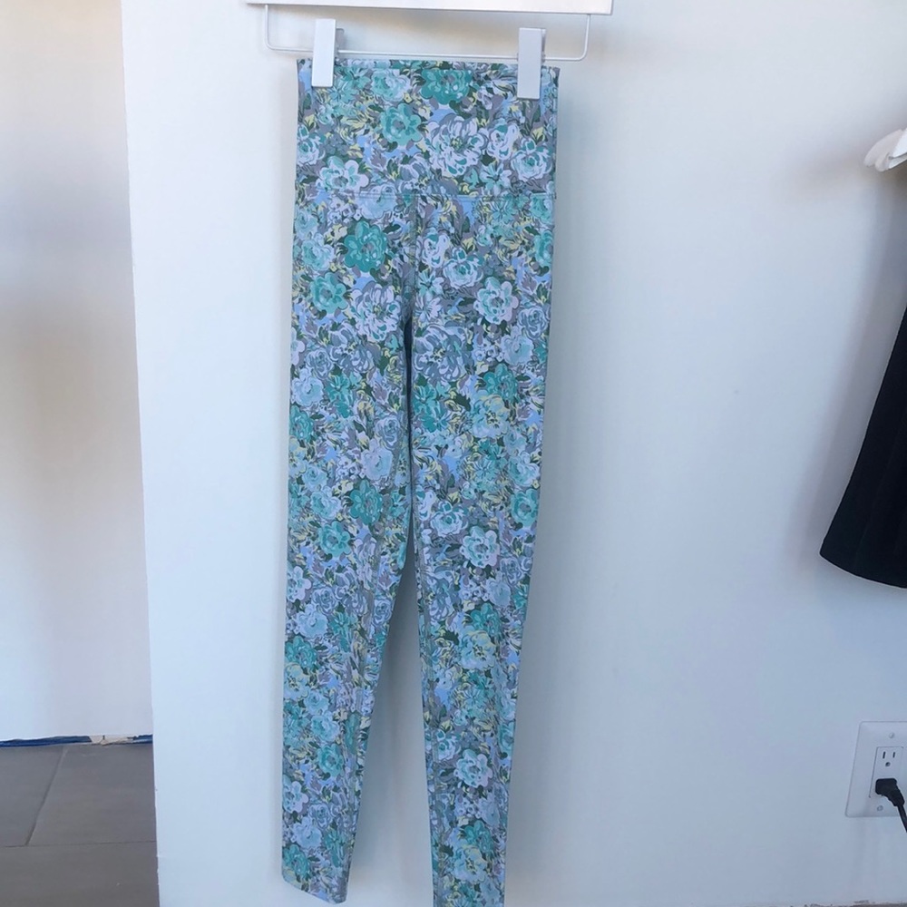BeachRiot Teal Floral print full length legging.